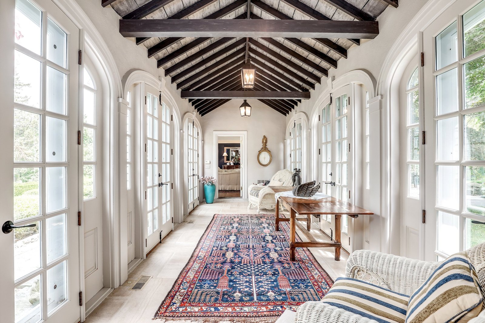 Elegant real estate photography — 1222 W Long Lake Rd, Bloomfield Twp