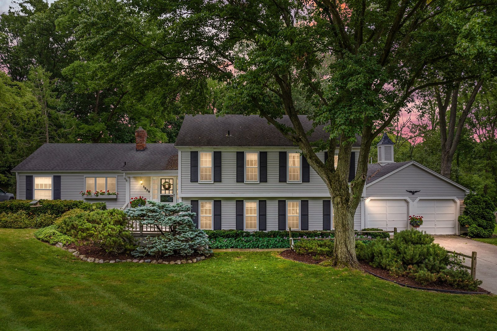 Michigan listing photography — 3829 Millspring Rd, Bloomfield