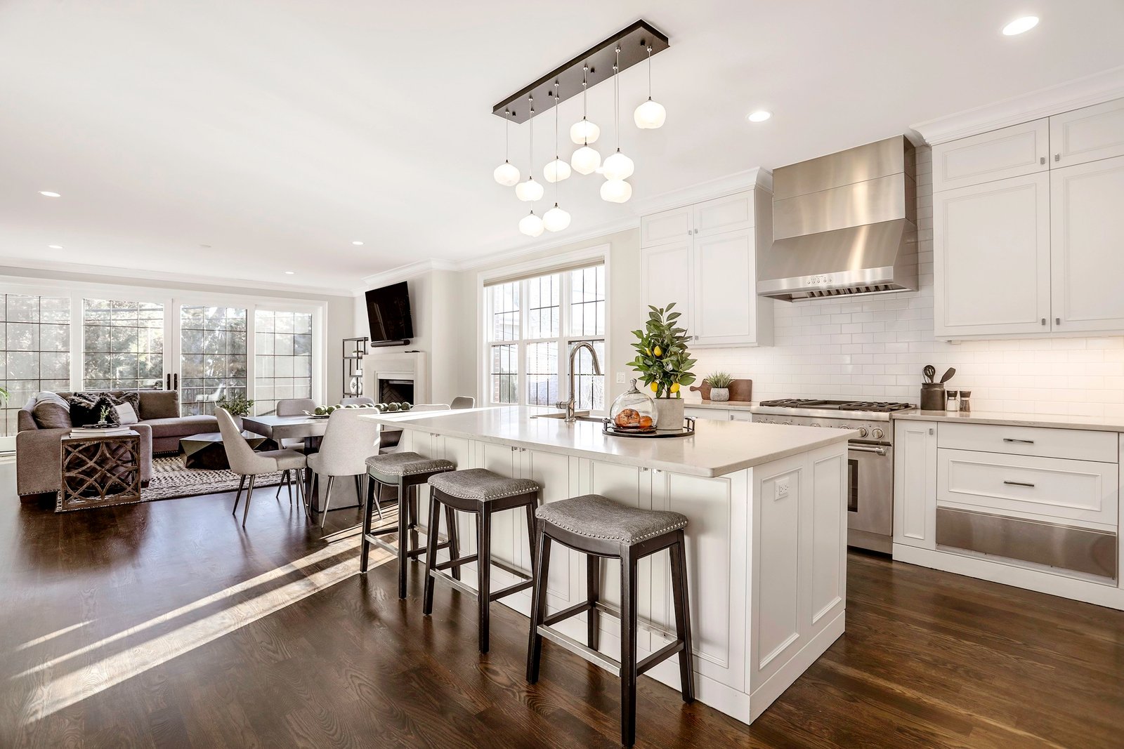 Michigan real estate photography — 559 W Brown St, Birmingham